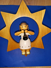 Großer Engel im Stern mit